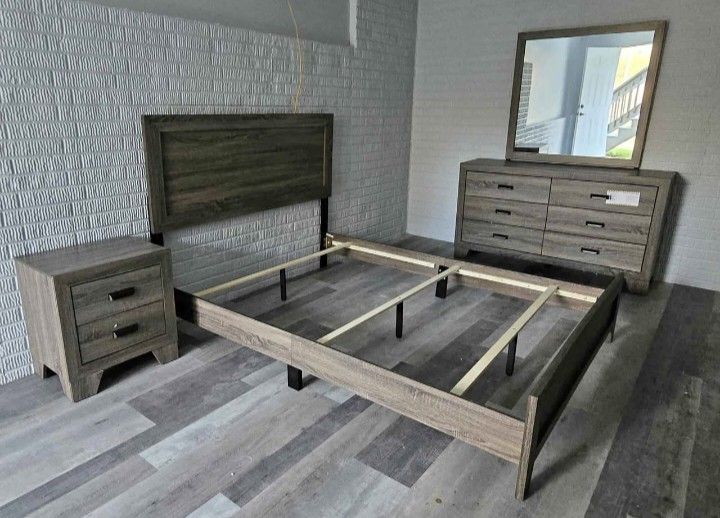 BRAND NEW 4-PIECE BEDROOM SET. SLEEK WOODEN FINISH(BED, DRESSER, MIRROR, NIGHTSTAND). KING or QUEEN