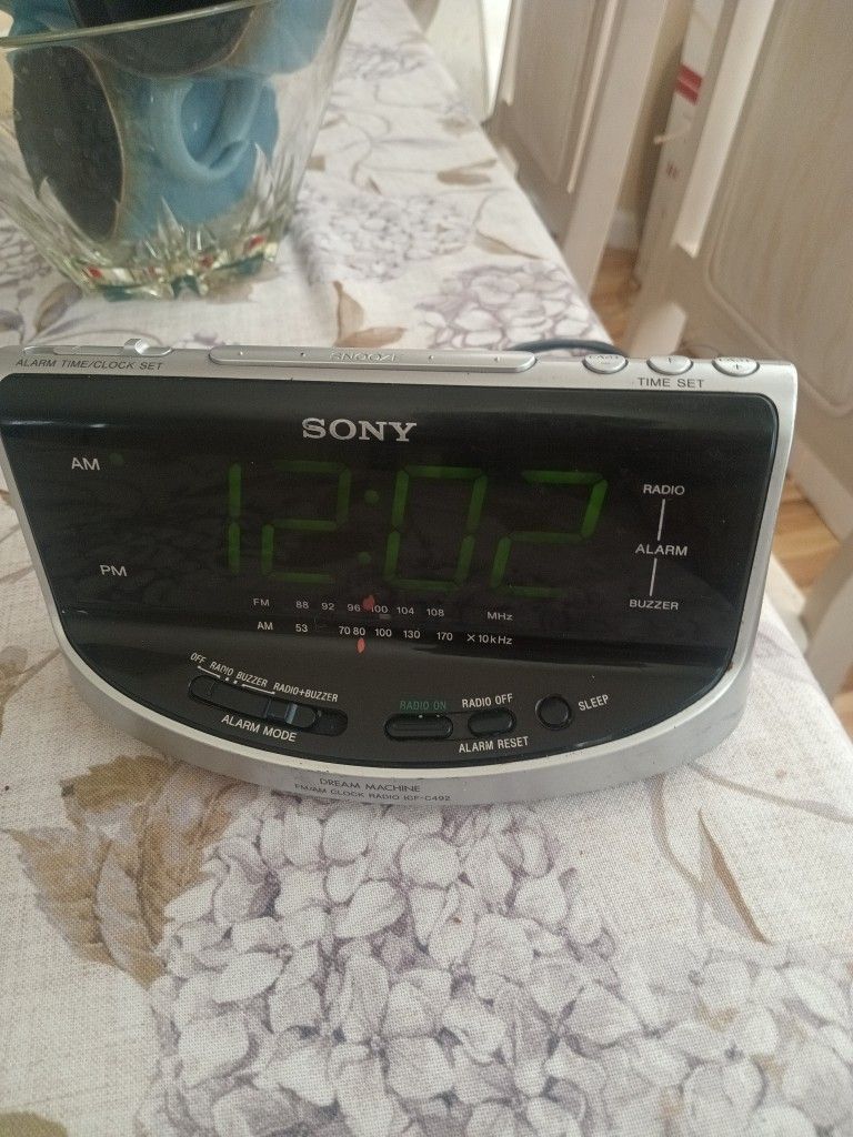 Alarm Clock Radio