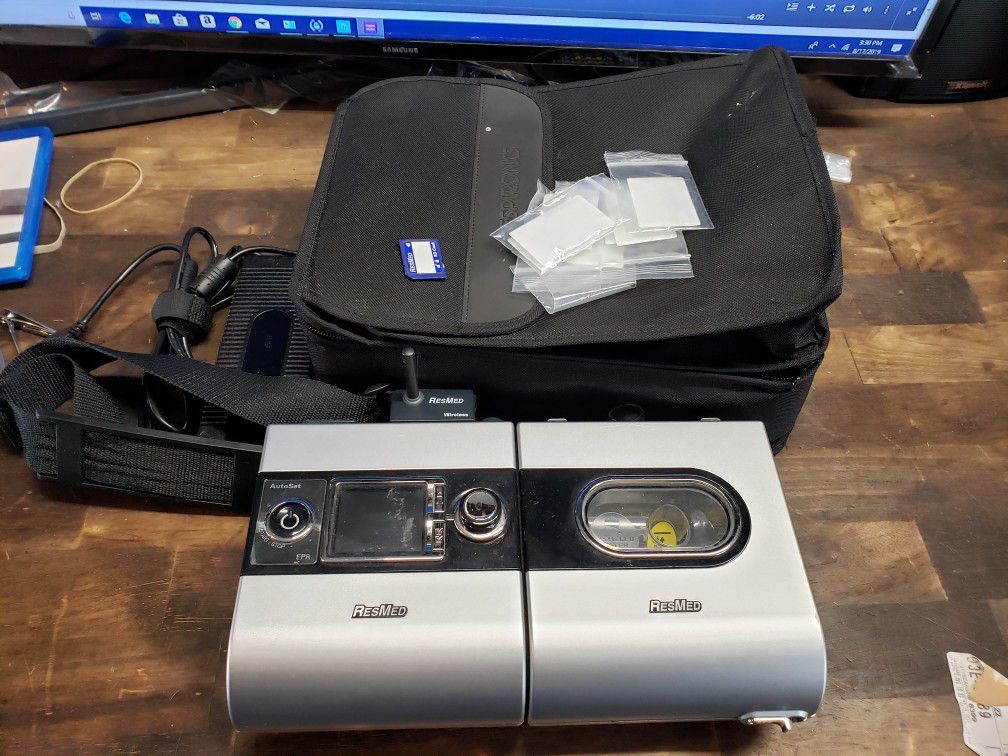 Resmed S9 CPAP machine, like new