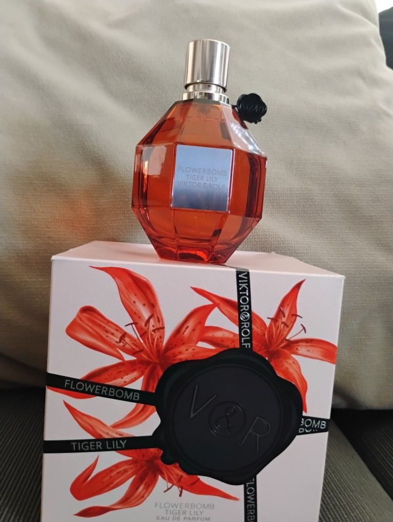 Viktor & Rolf Flowerbomb