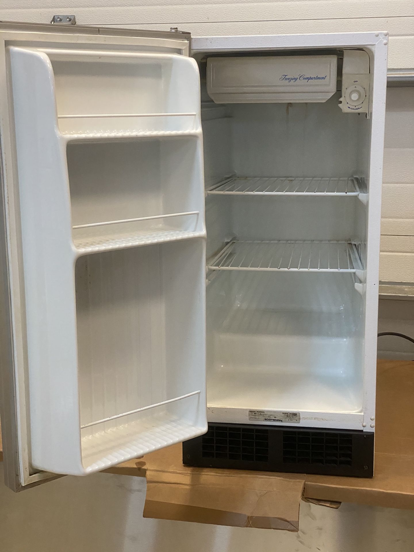 15 inch Scotsman refrigerator with small freezer