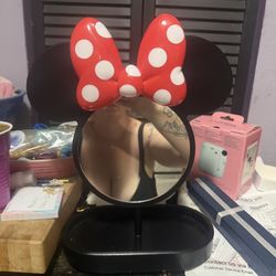 Minnie Mouse Table Top Mirror With Tray