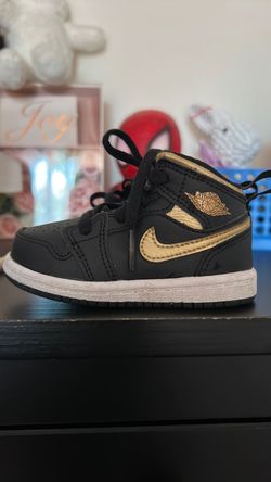 Air Jordan 1 Toddler Sneaker Black Gold