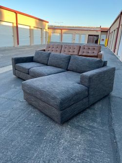 West Elm Urban 2 piece chaise sectional sofa ( can deliver for $10 )