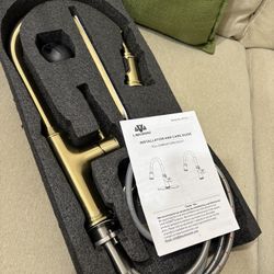 Lava Odoro Brushed Gold Kitchen Faucet with Pull Down Sprayer, Brass Kitchen Sink Faucet, Single Hole Kitchen Faucet with 2 Function Sprayer, Deck Pla