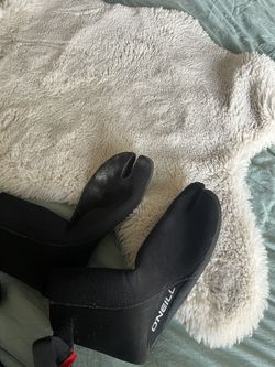 O’Neill Ninja booties Size 10