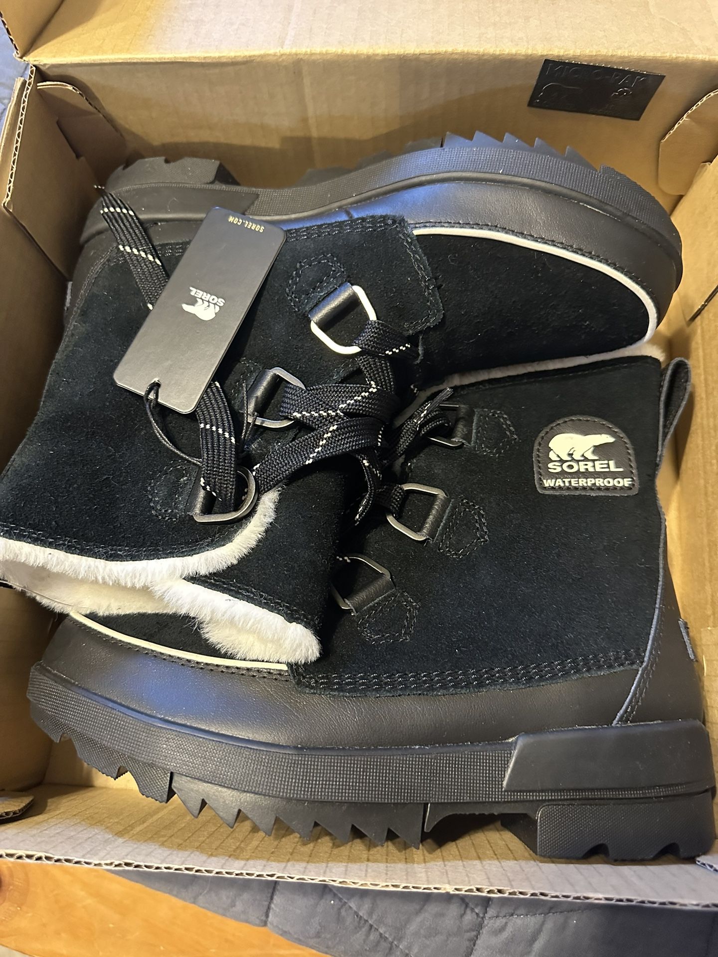 NEW SOREL Boots Women’s