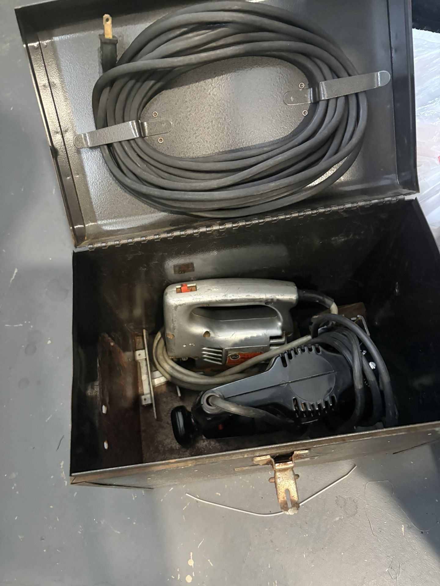Scoller Saw Is Craftsman And A Jigsaw Black And Decker