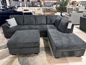 Olivia 🎉 brand new/ modern/luxury 🌼  Living Room Sectional with Chaise