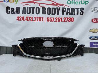 MAZDA CX5 2017 2018 2019 2020 2021 Front bumper grille grill parrilla original used OEM *small crack at plastic
