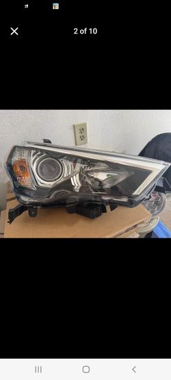 5th Gen Toyota 4Runner HeadLights W/Bulbs