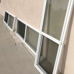 3 Windows.       2x6 Feet