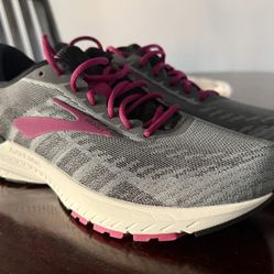 Brooks Ravenna 10 Womens Running Shoes (((Woman Size 9)))
