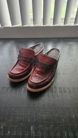 Freebird by Steven “Collins” Red Croc Embossed Leather Heeled Mules – Size 9