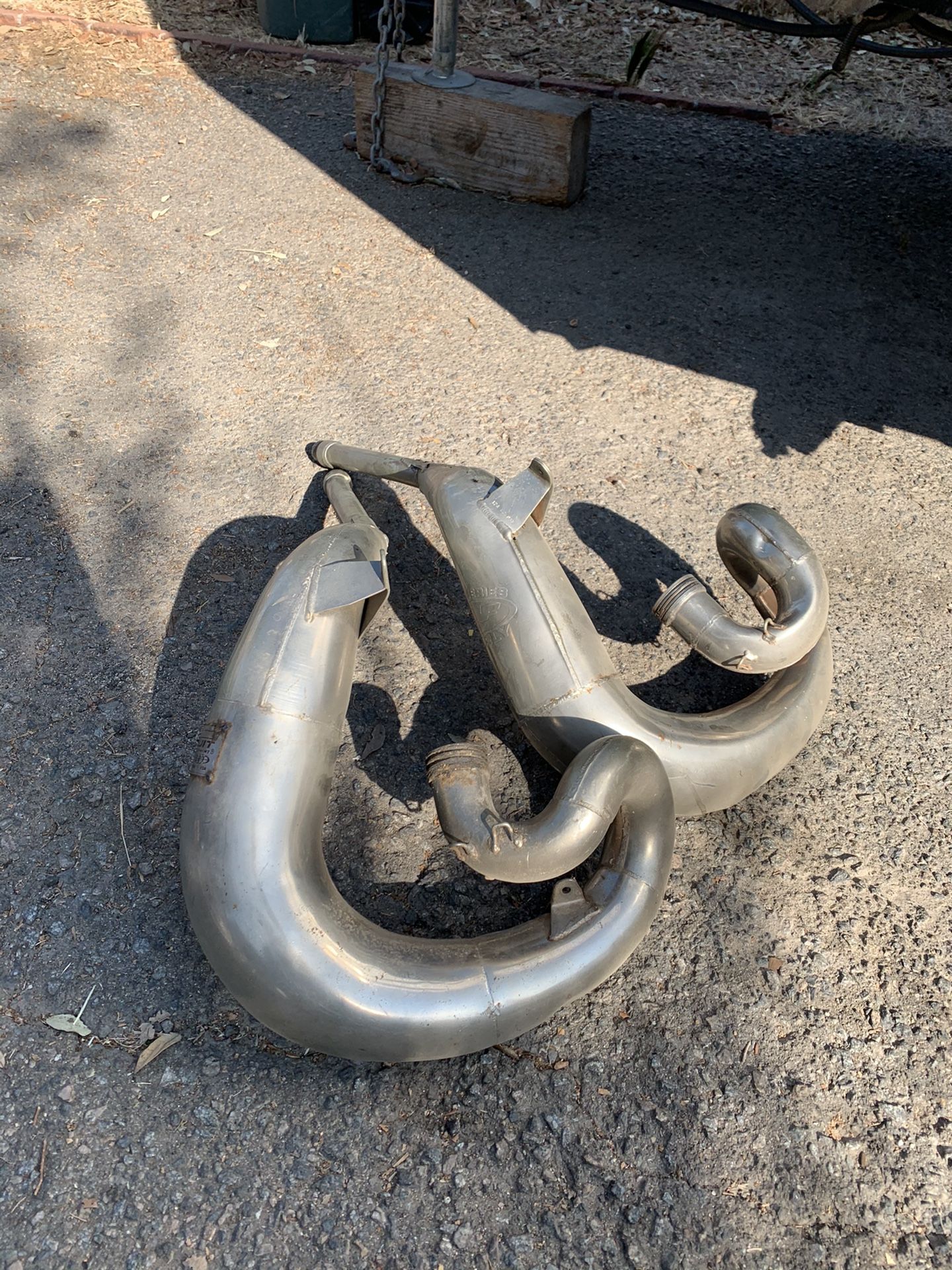 Kawasaki kx500 kx 500 pipes for Sale in Riverside, CA - OfferUp