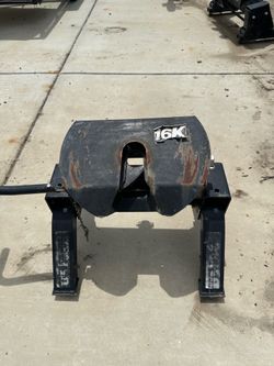 5th wheel attachment