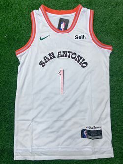 Spurs jersey size M