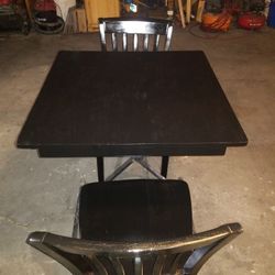 Little Table And 2 Chairs 