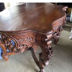 Beautiful Vintage Table 