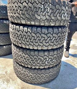 37x12.50/17 Bfgoodrich vendo un set de llantas usadas excelente condiciones de vida las 4 ✅🤩I am selling a set of used tires, all 4 in excellent livi