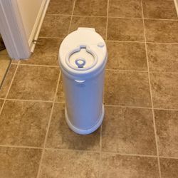 Baby Diaper Trash Can With Slider Lock
