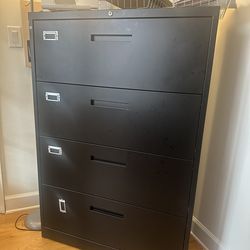 Large 4- drawer filing cabinet
