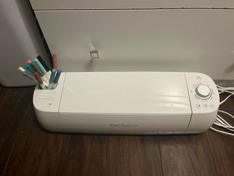 Cricut Explore Air  (with markers and tools)
