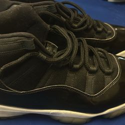 Jordan 11 Retro Mid “Space Jam”