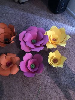 Paper flowers!! Flores de papel!