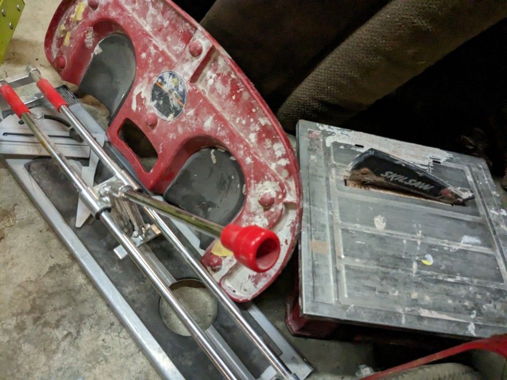 Tile Tools, Cutter, Knee Board