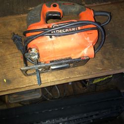 Black And Decker Saw
