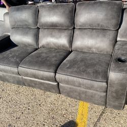 Leather Recliner Couch! Delivery Available!