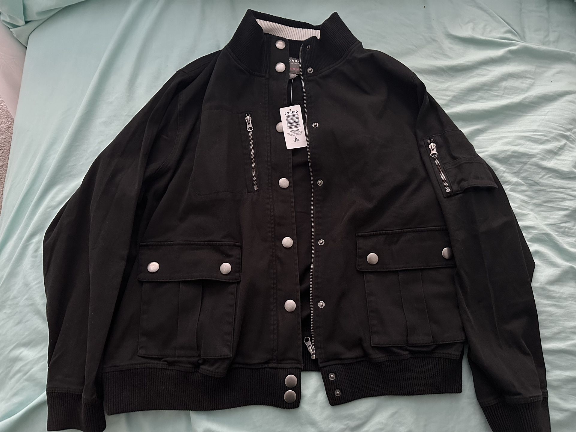 New 2XL Women’s Black bomber jacket