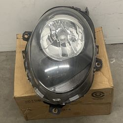 2019-2021 F56 MINI COOPER CLUBMAN LEFT DRIVER SIDE HALOGEN HEADLIGHT WHITE TURN SIGNAL IN EXCELLENT CONDITION 