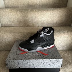 Jordan 4 