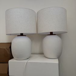 Hearth And Hand White Resin Lamp 