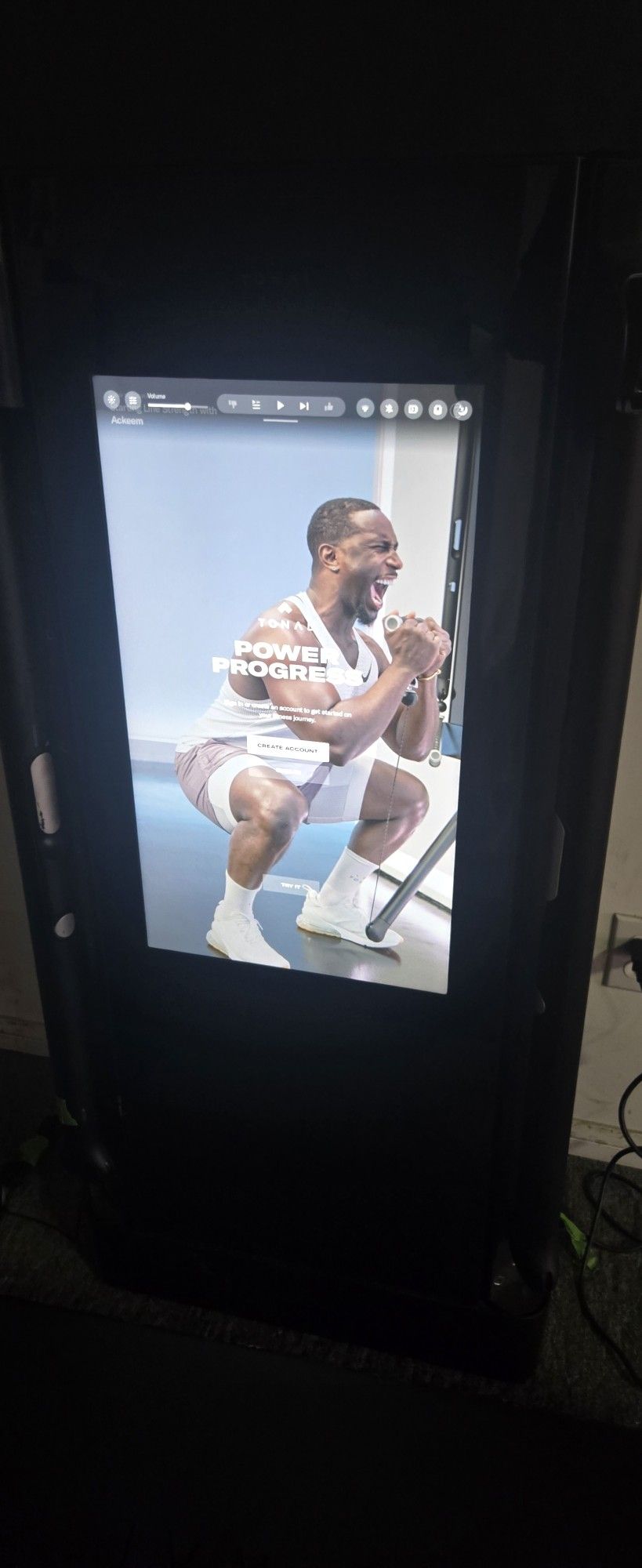 Tonal Gym The Pull Cables Needs to Be Fix 
Only the tonel and the bar included 
SOLD AS-IS 
TONAL WILL FIX IT FOR 260
Pick up in Sun Valley 
I have th