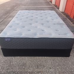 🚨 Queen Mattress Set 🚨