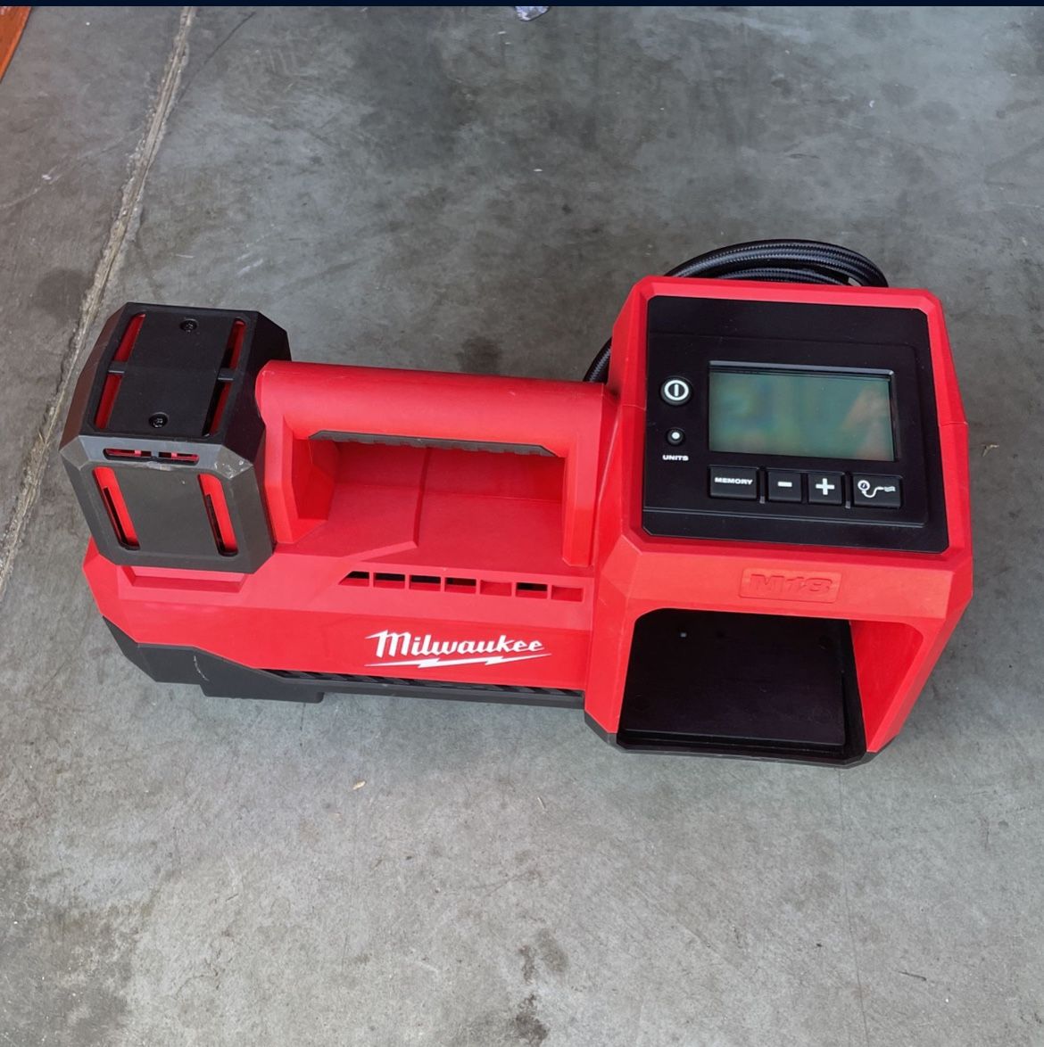 M18 18 Volt Lithium Ion Cordless Inflator