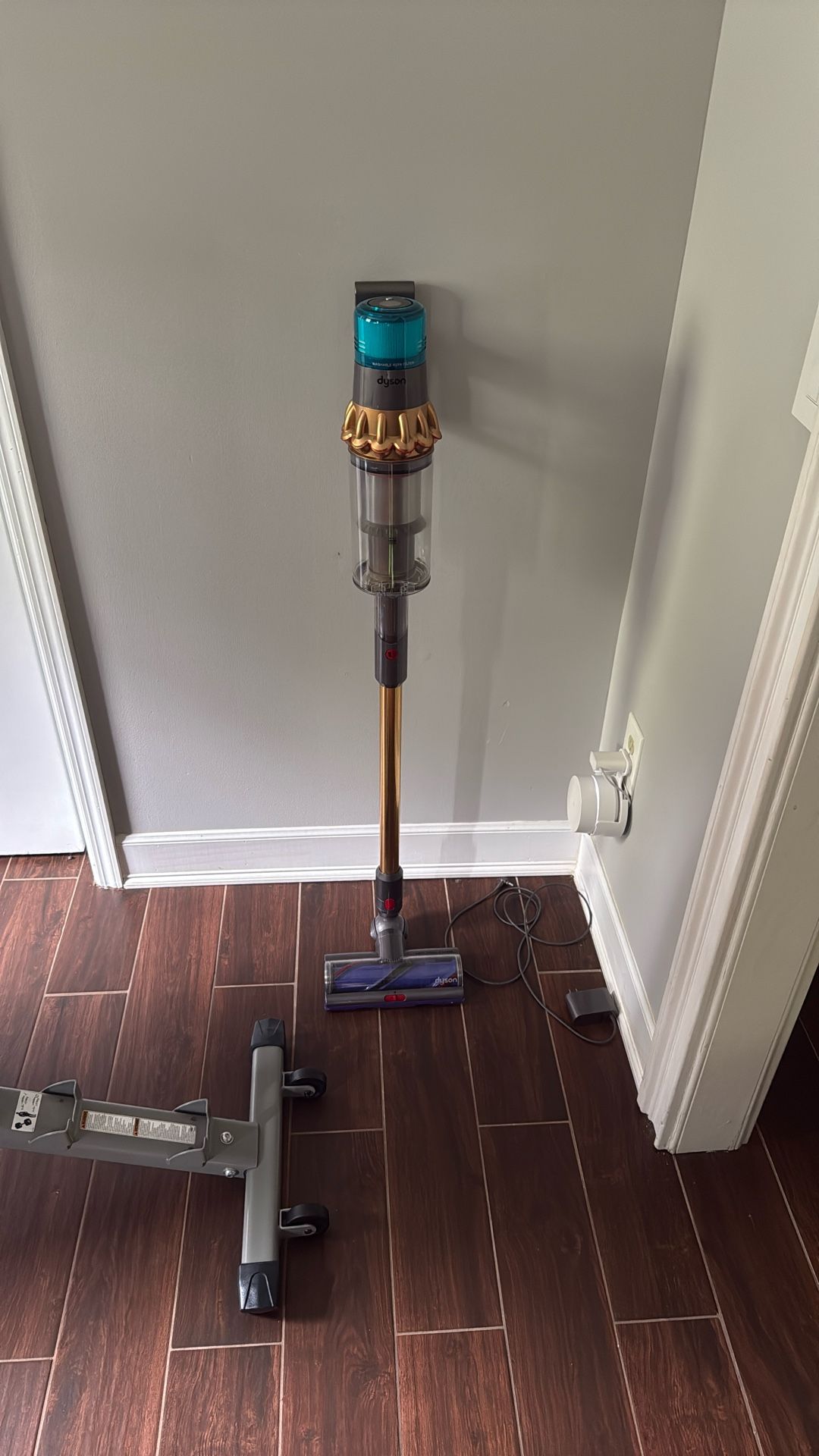 Dyson Gen5outsize Absolute Vacuum Cordless