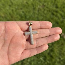 14K Cross Pendant 