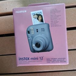 FujiFilm INSTAX MINI 12