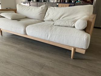 Couch( clean and beautiful)