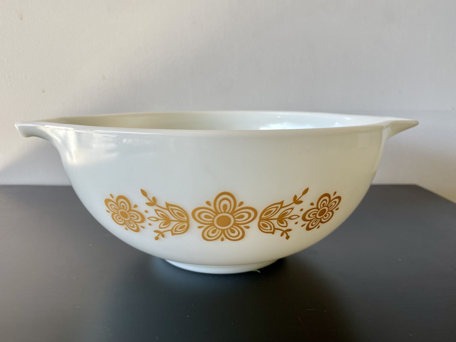 Vintage Pyrex Bowl