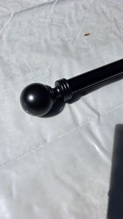 Curtain Rod and Curtains