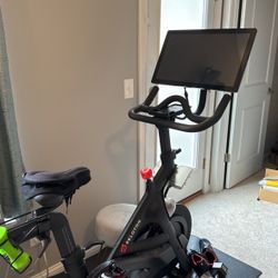 Peloton Standard Bike