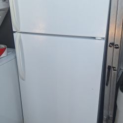 APARTMENT REFRIGERATOR (DELIVERED)