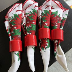 Vintage Style Holiday Poinsettia Cloth Napkins & Napkin Rings
