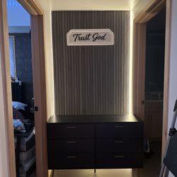 Brand NEW 6 Drawer Dresser Completely Put Together!!