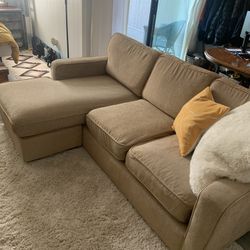 Cute Cozy Couch 
